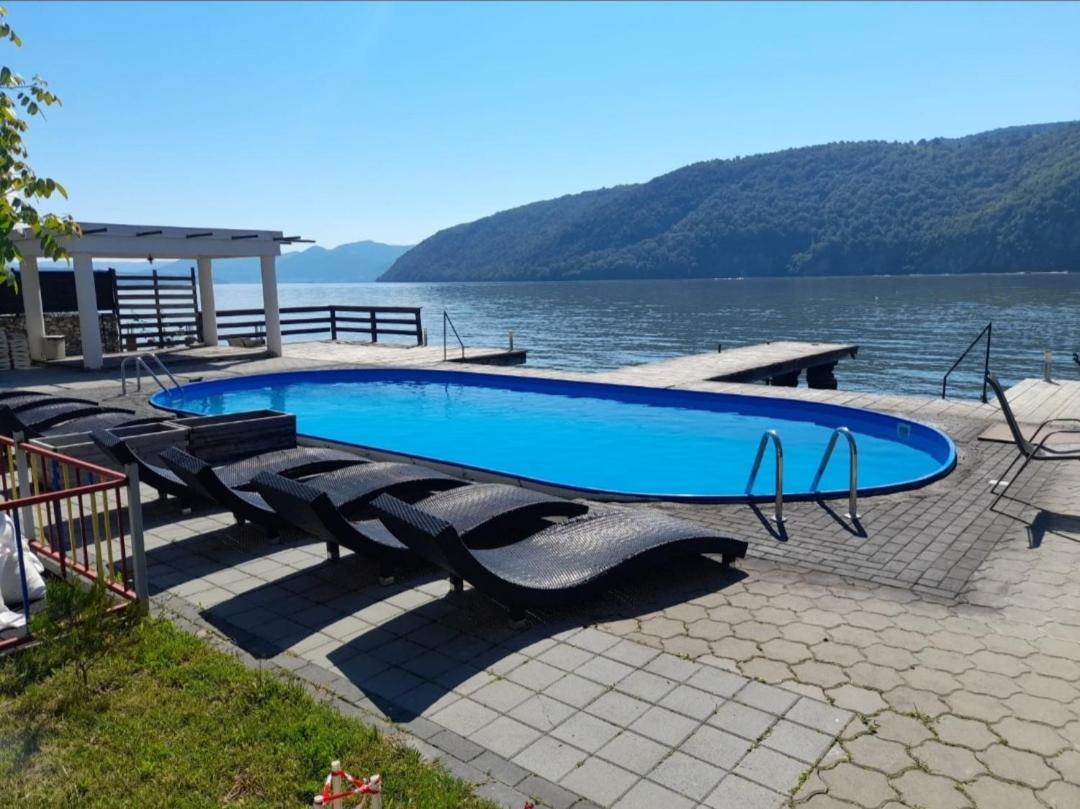 Exclusive Villa Ieşelniţa Eksteriør bilde