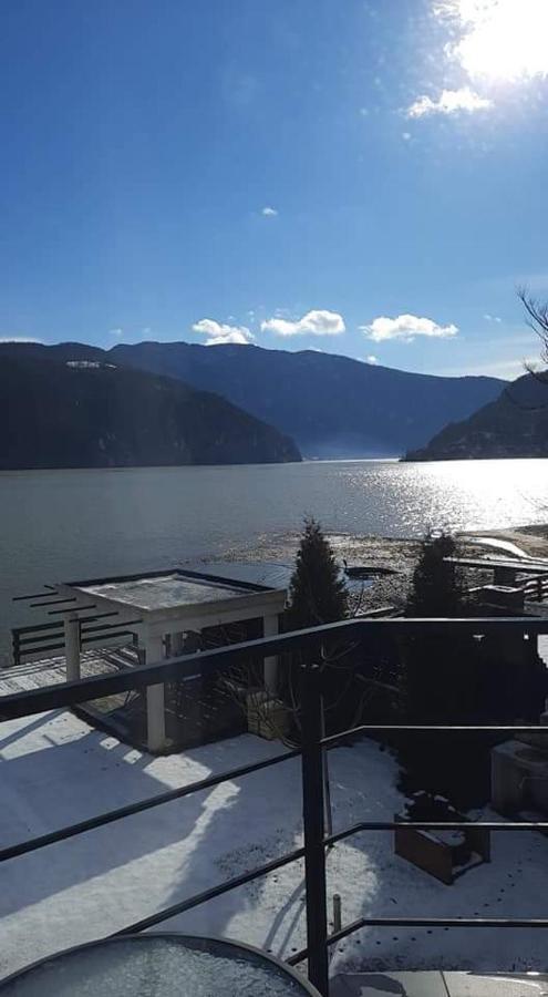 Exclusive Villa Ieşelniţa Eksteriør bilde