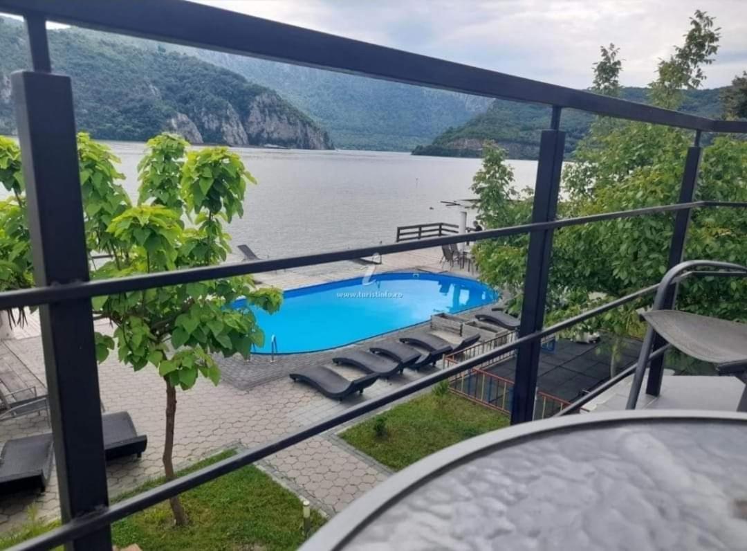 Exclusive Villa Ieşelniţa Eksteriør bilde